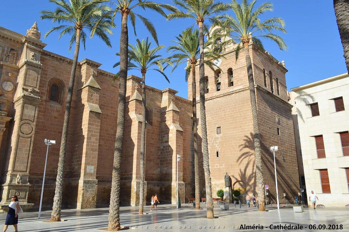 28 LA CATHEDRALE ET LE FORTERESSE DE L INCARNATION (13).JPG